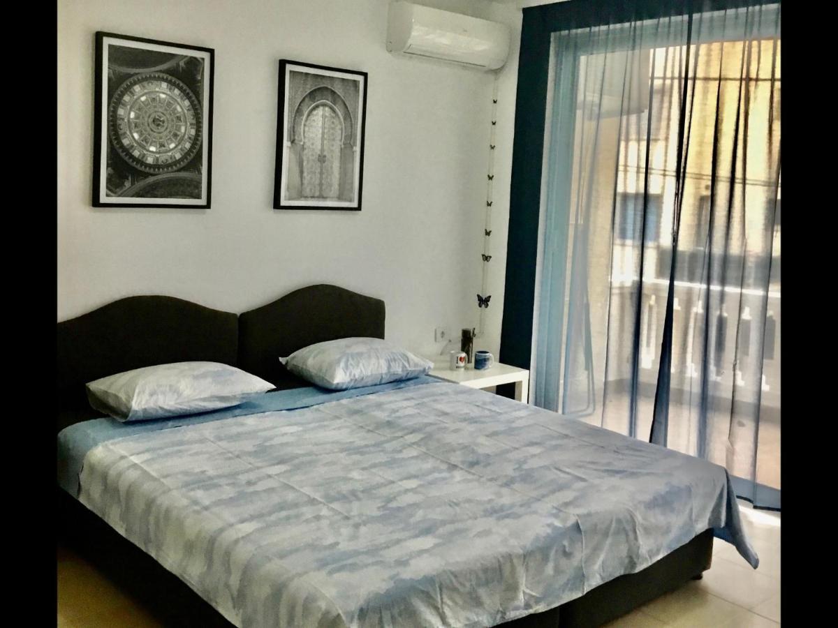 Dk Apartmani Добра вода Екстериор снимка