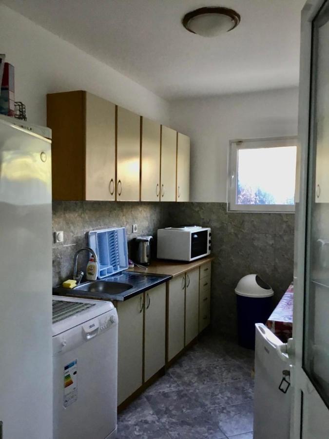 Dk Apartmani Добра вода Екстериор снимка