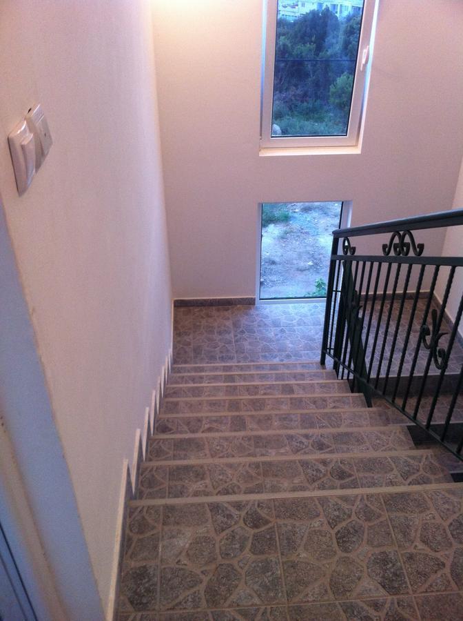 Dk Apartmani Добра вода Екстериор снимка