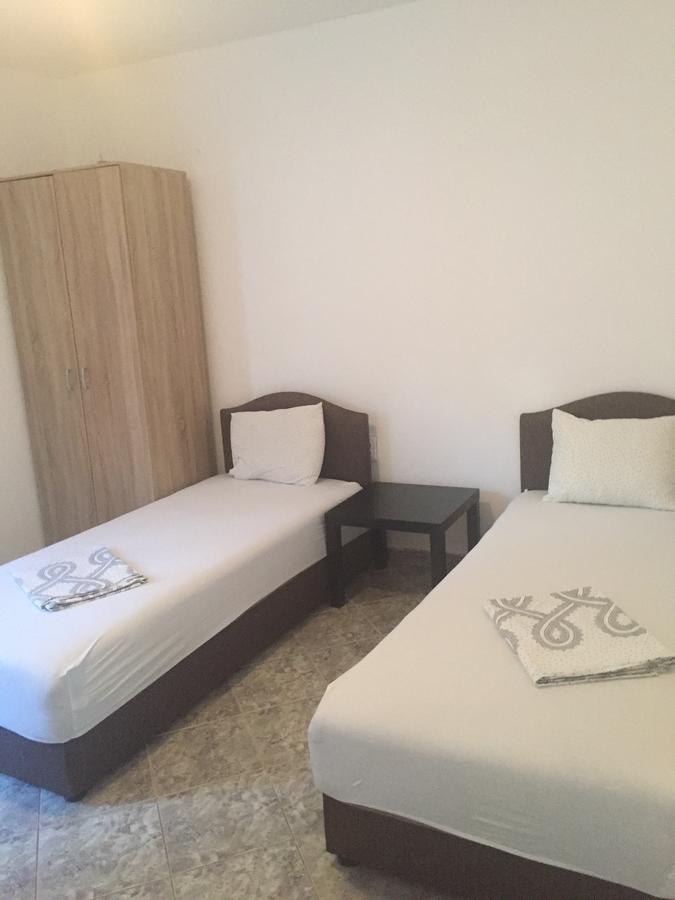 Dk Apartmani Добра вода Екстериор снимка