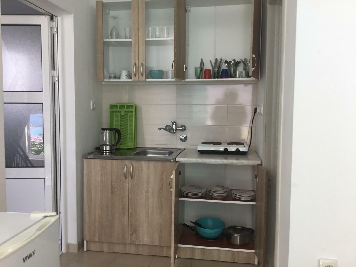 Dk Apartmani Добра вода Екстериор снимка